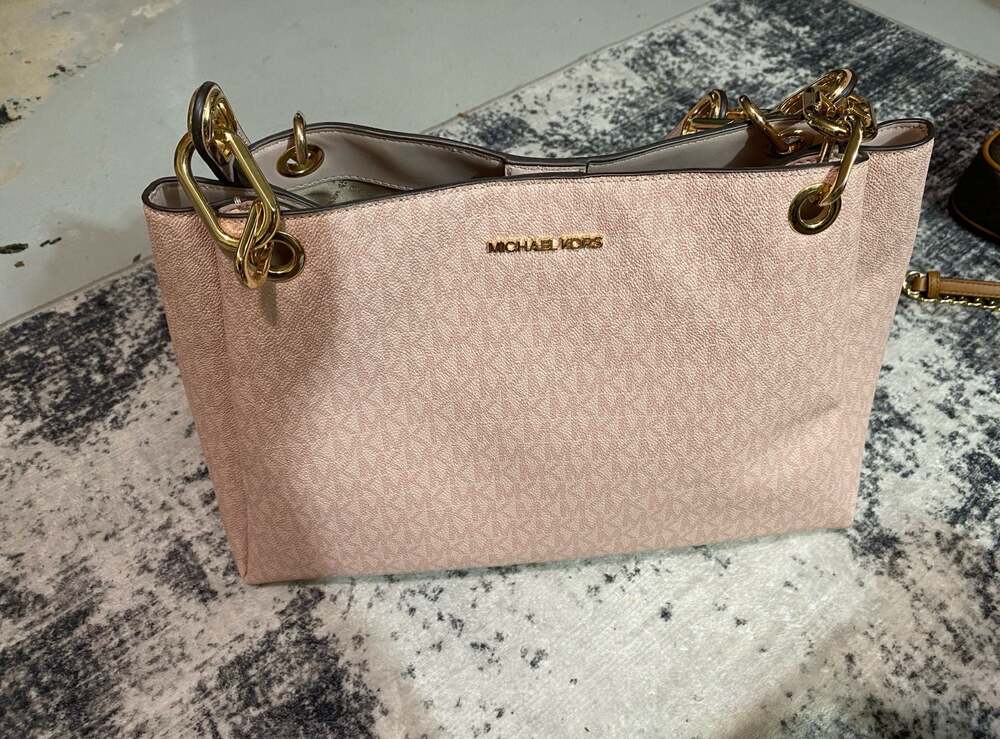 Michael Kors Trisha Large Logo Shoulder Bag in Powder Blush